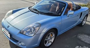 Toyota MR-S небесного цвета продается в Барнауле за 1,9 млн рублей