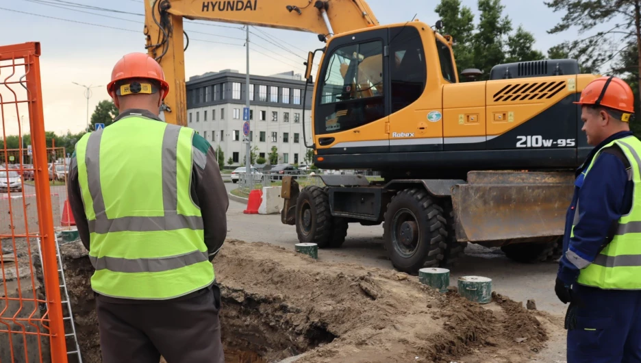 «Росводоканал Барнаул» ведет реконструкцию сетей водоснабжения в пер. Ядринцева.