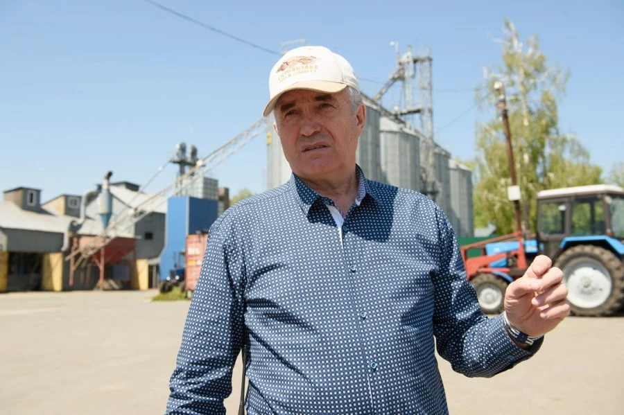 Владимир Устинов.
