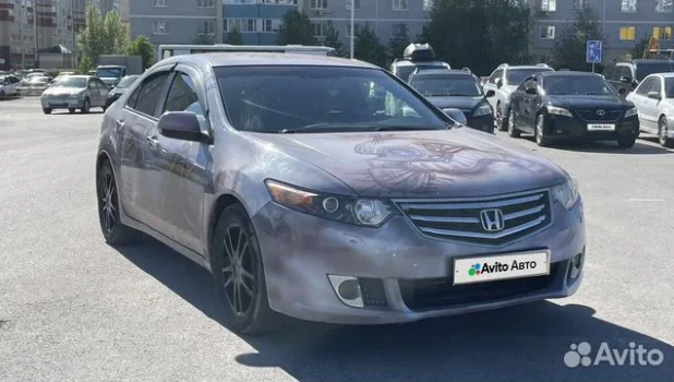 Вызывающую Honda Accord с аэрографией продают в Барнауле за 1,2 млн рублей