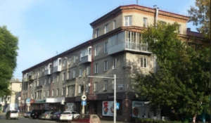 Ул. Красноармейская, 81 в Бийске.