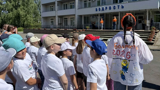 Алтай-Кокс организует летний отдых детей заводчан.