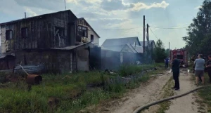Мужчину спасли из крупного пожара 