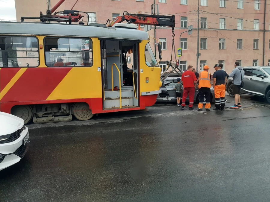 ДТП. ДТП в центре Барнаула.