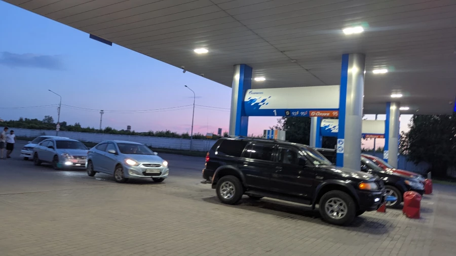 Заправка в Барнауле. Парфенова 20. 