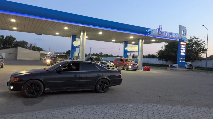 Заправка в Барнауле. Парфенова 20. 