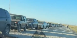 Очередь на заправку в Краснощековском районе.