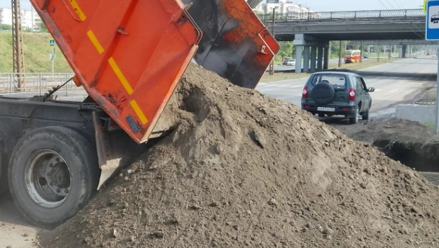 Устраняются последствия ливня в Барнауле.