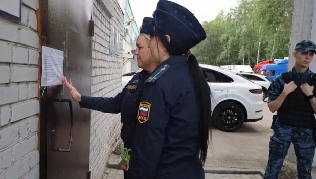 В Барнауле приостановили работу здания