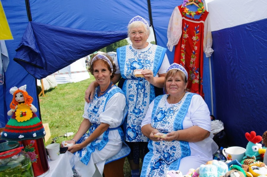 На Пикете в Сростках.