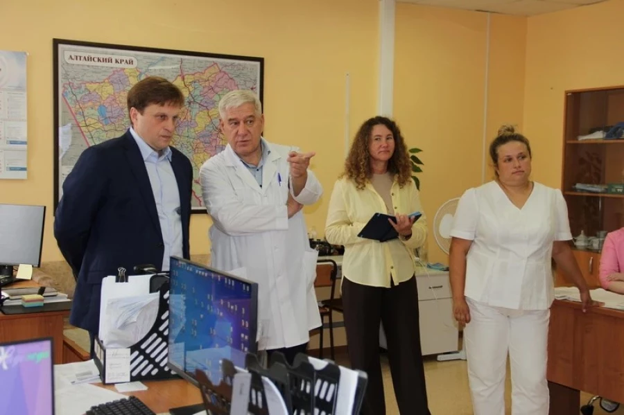 Главный онколог края и главврач Алтайского краевого онкологического диспансера Игорь Вихлянов