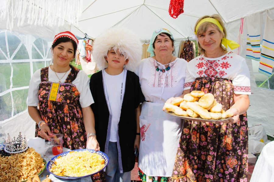 На празднике пирога в Сростках