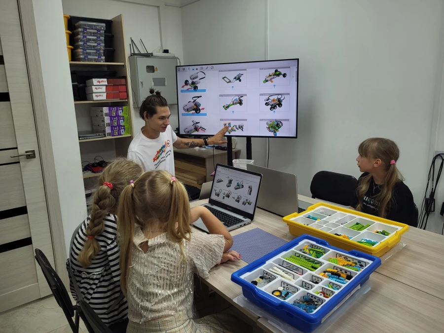 Центр дополнительного инженерно-технического образования «Стемградъ» Александры Акимовой