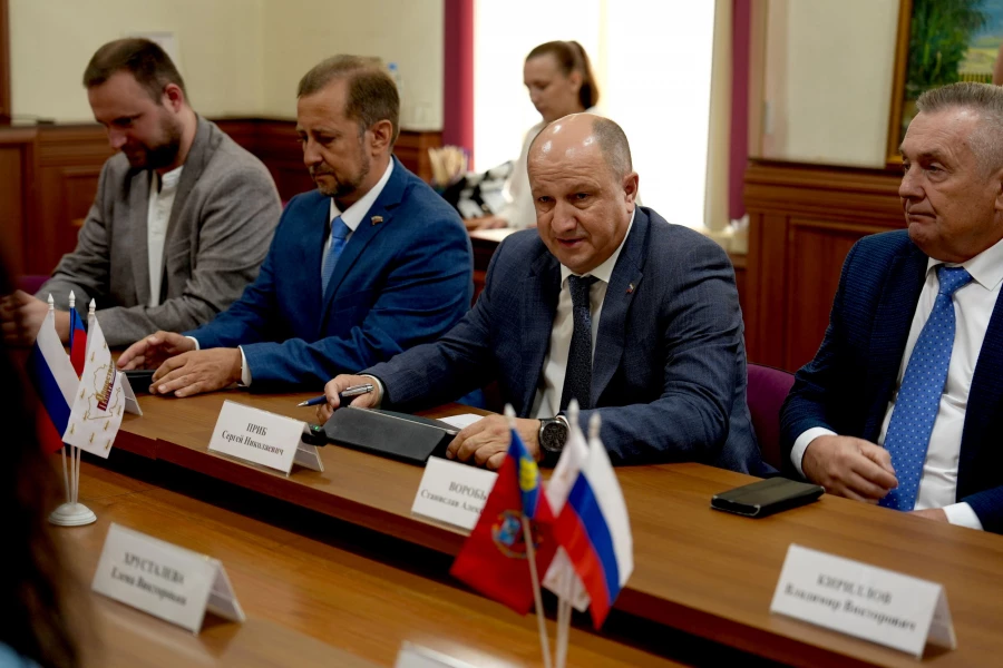 Общественная палата Алтайского края и политические партии заключили соглашение о взаимодействии во время наблюдения за выборами-2026.