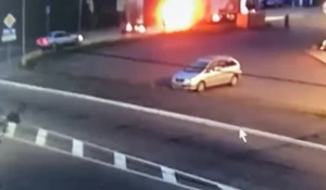 В Горно-Алтайске при тушении горящего грузовика взорвалось колесо