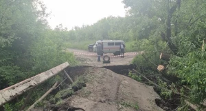Старую переправу размыло в прошлом году