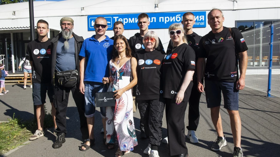 Парашютист Сергей Бойцов и пилот аэростата Иван Меняйло готовы поставить мировой рекорд на Алтае.