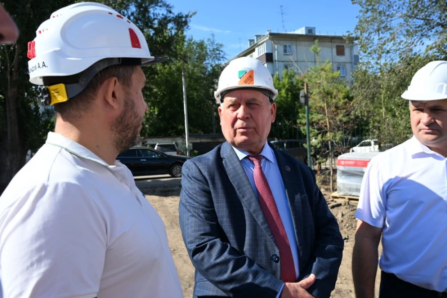 Проверка хода финального этапа капремонта лицея № 6 города Рубцовска.