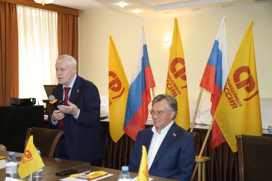 Пресс-конференция Сергея Миронова в Барнауле.