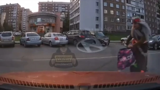 «Баба Яга» на самокате