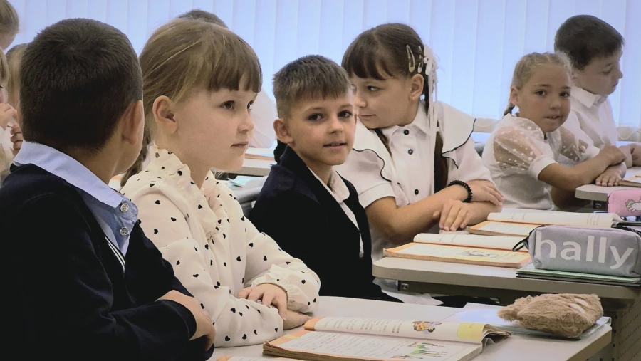 Уроки в средней общеобразовательной школе №2 Заринска после ремонта.