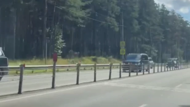 Кортеж на подъезде в Барнаул.