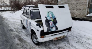 В Барнауле продают «шестерку» с аниме принтами