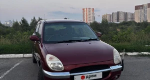 В Барнауле продают Daihatsu Storia.