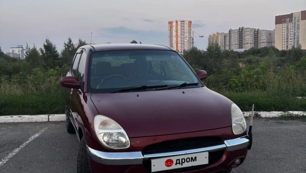 В Барнауле продают Daihatsu Storia.