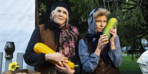 Театры Барнаула вышли на улицу с кабачками