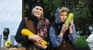 Театры Барнаула вышли на улицу с кабачками