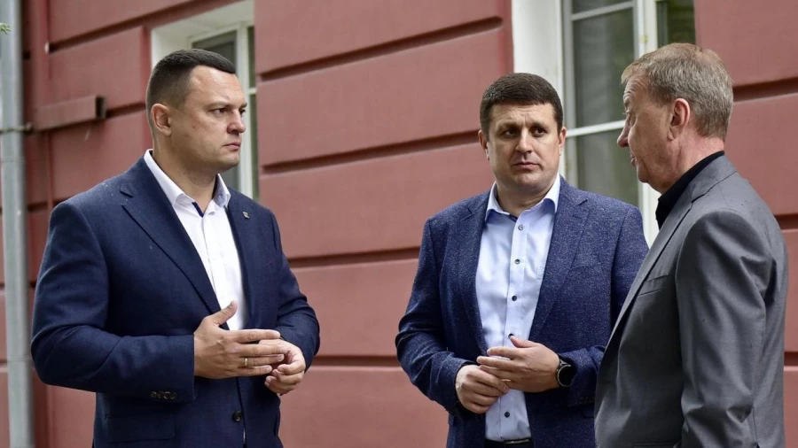 Отправка партии транспортных средств в зону проведения СВО и для населения новых российских регионов.