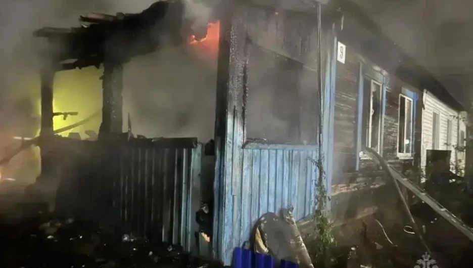 Трое детей сгорели заживо в запертом доме в Уфе
