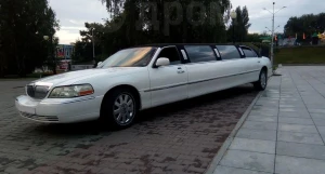 Lincoln Town Car 2003 года