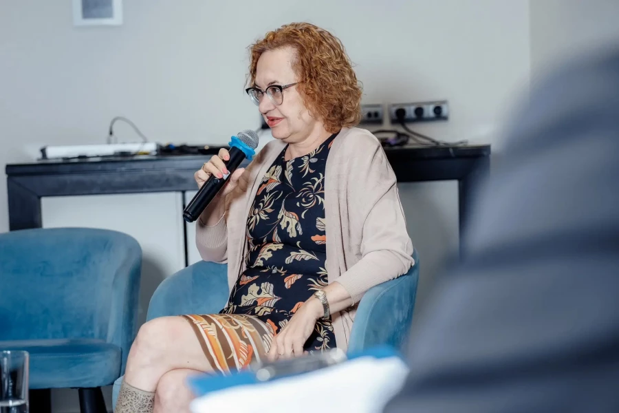 Доктор медицинских наук, профессор, президент Международной ассоциации гинекологов, эндокринологов, терапевтов (МАГЭТ), руководитель программы «Репродуктивное здоровье нации», главный редактор журнала «Женская клиника» Ирина Кузнецова.