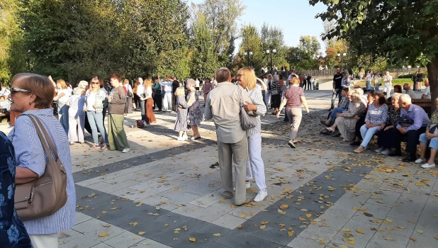 Ретродискотека в парке «Изумрудный».