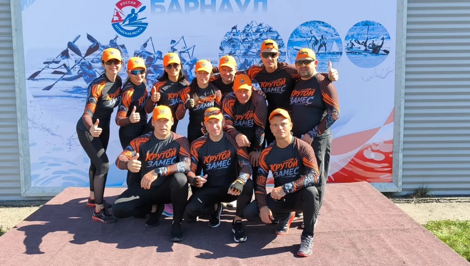 Чемпионат Алтайского края по гребле на лодках драконах.