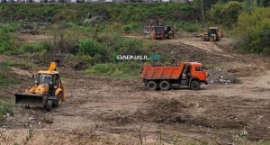 Тяжелая техника в овраге