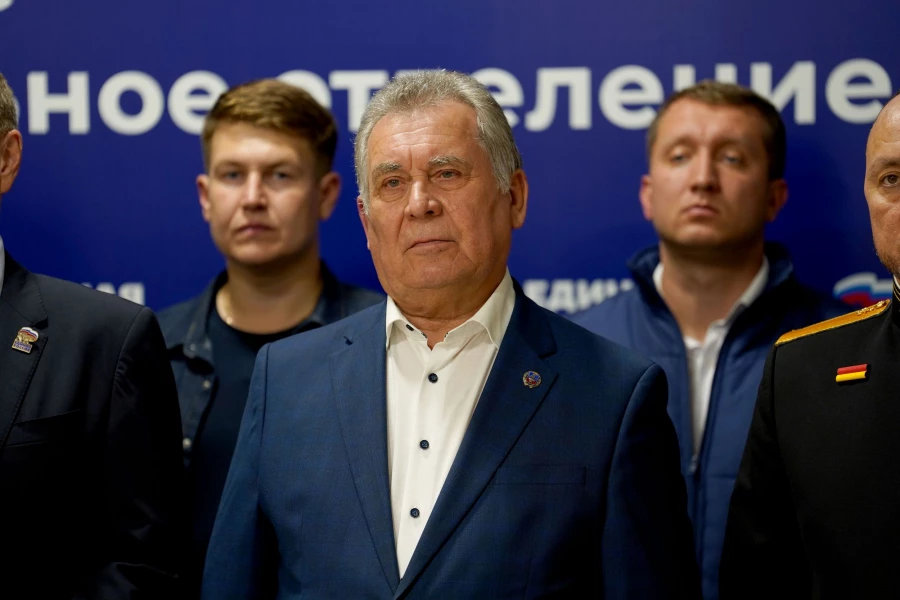 Председатель «Единой России» Дмитрий Медведев по видеосвязи обсудил с единороссами в регионах предварительные итоги выборов.