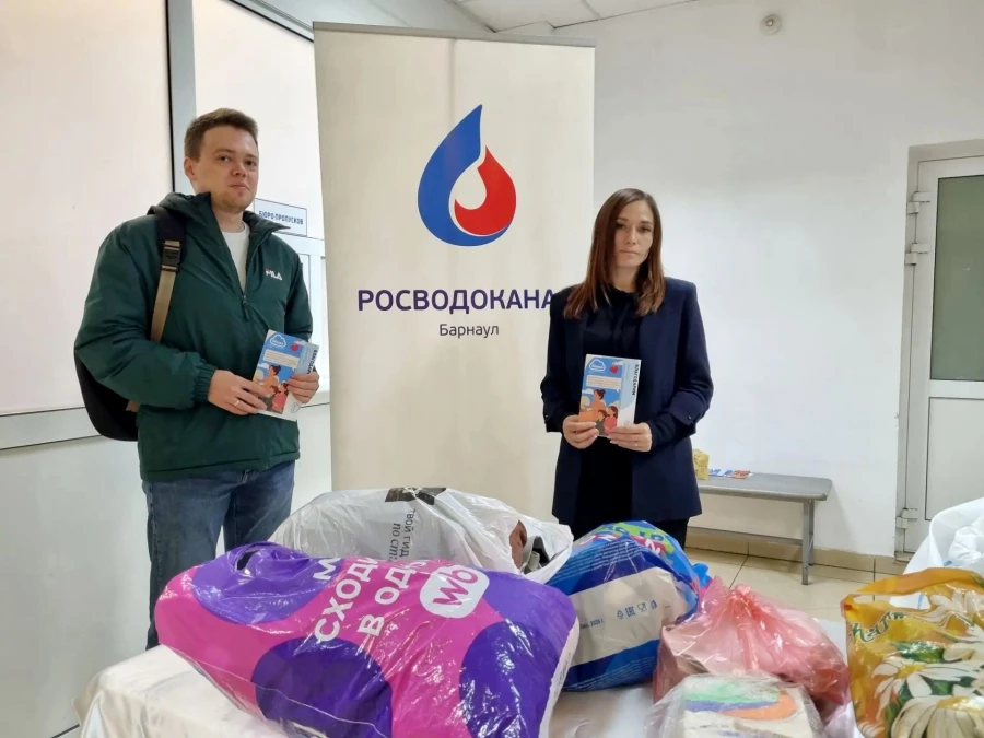 В Барнауле прошла благотворительная акция по сбору вещей для нуждающихся семей Алтайского края.