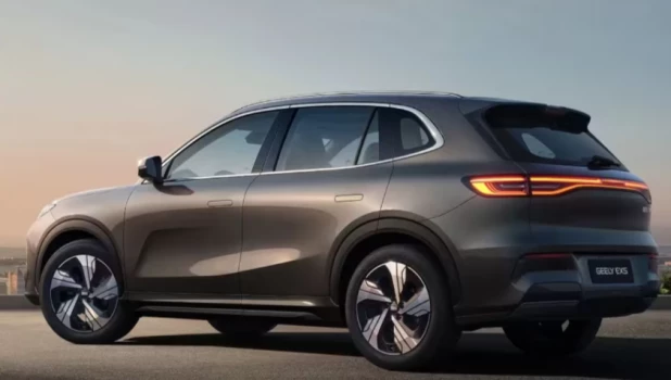 Электрический кроссовер Geely EX5.