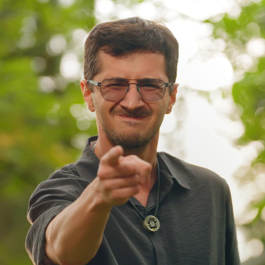 Магомед Муртазаалиев — актёр, комик.
