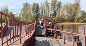 Опасный понтонный мост