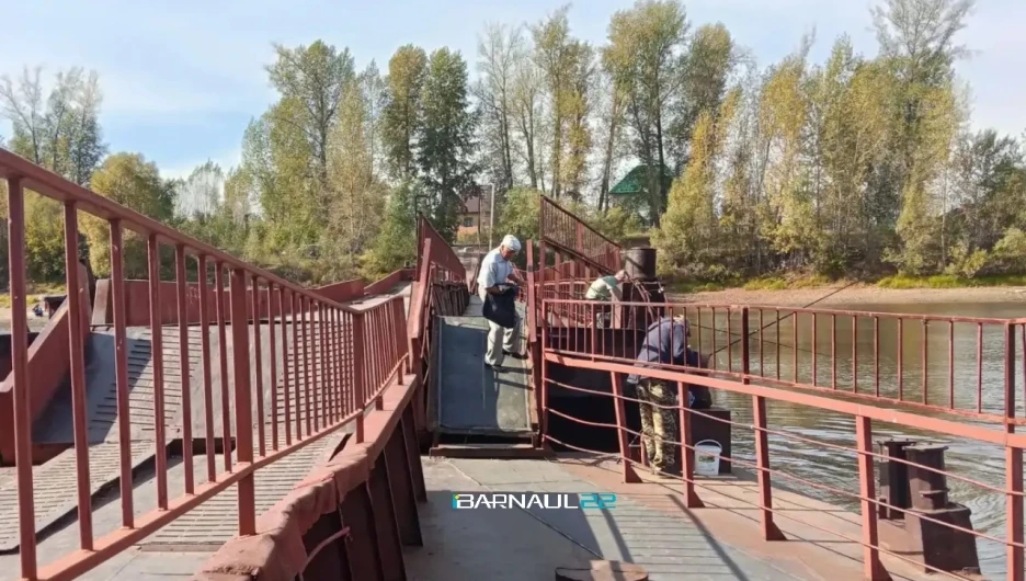 Опасный понтонный мост