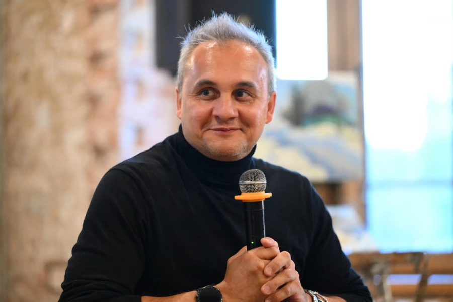 Николай Зайков, художник-монументалист, график, профессор, директор Института архитектуры и дизайна АлтГТУ.