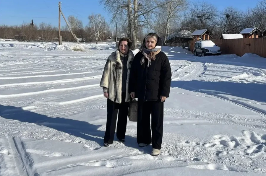 Городская учительница Юлия Морозова переехала в маленькое село Чеканиха.