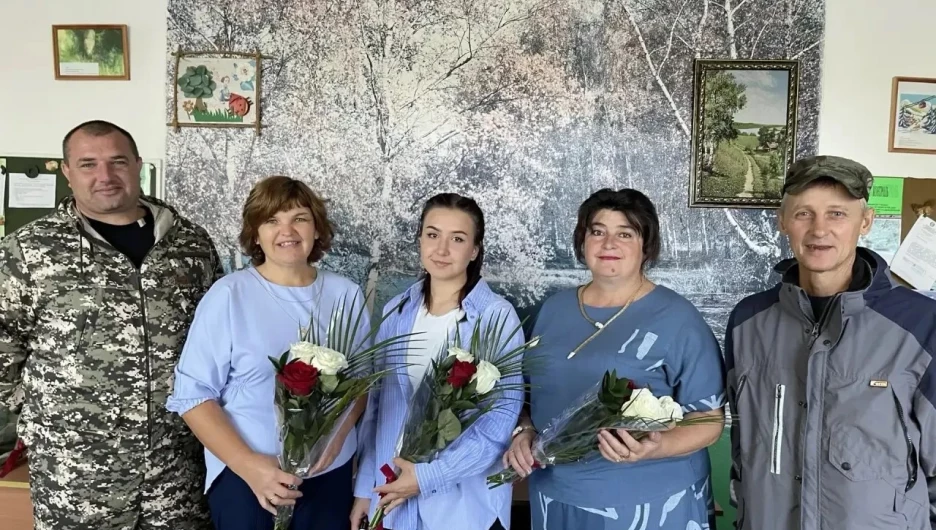 Городская учительница Юлия Морозова переехала в маленькое село Чеканиха.