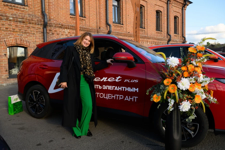 Экспозиция Автоцентра АНТ. 