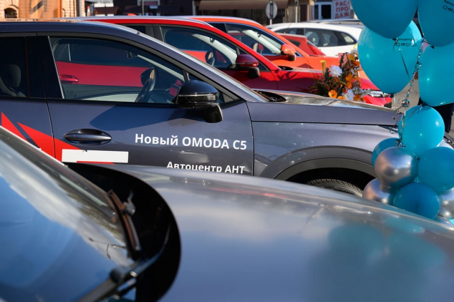 Экспозиция Автоцентра АНТ. 
