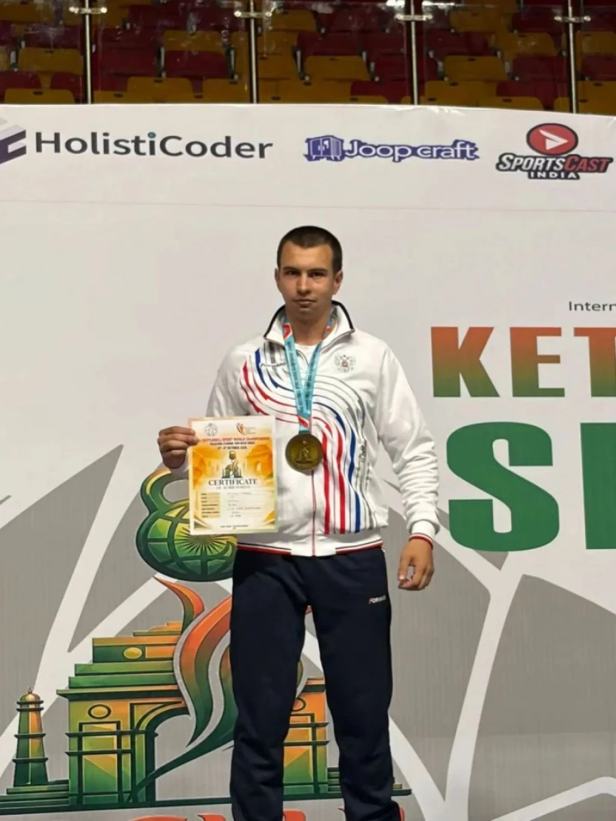 Новоалтаец взял золото на чемпионате мира по гиревому спорту